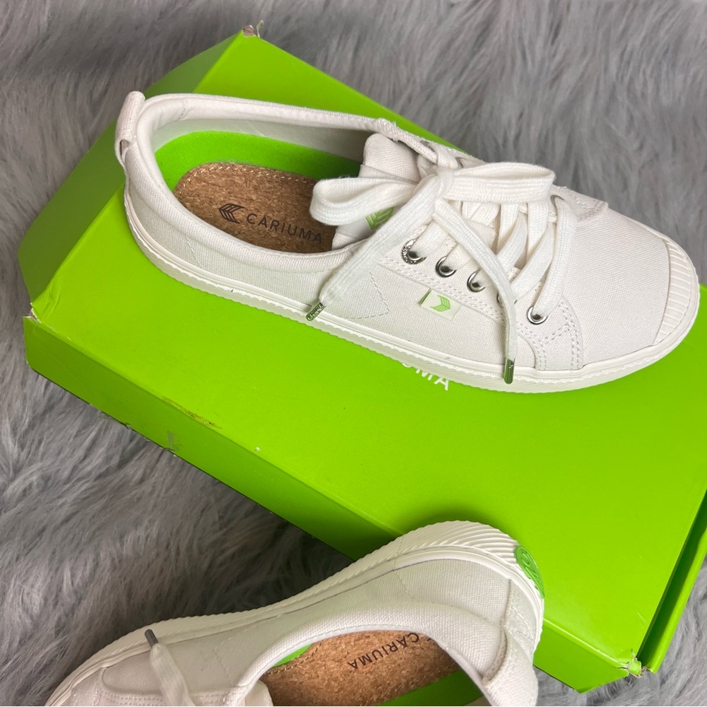 Cariua OFF WHITE canvas sneakers tennis shoes size8 8